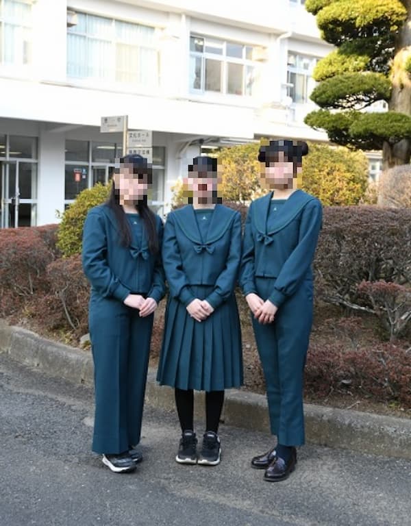 県立成田国際高校の冬服
