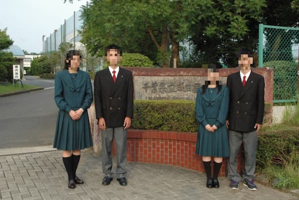 県立成田国際高校の冬服
