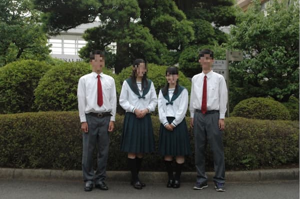 県立成田国際高校の夏服
