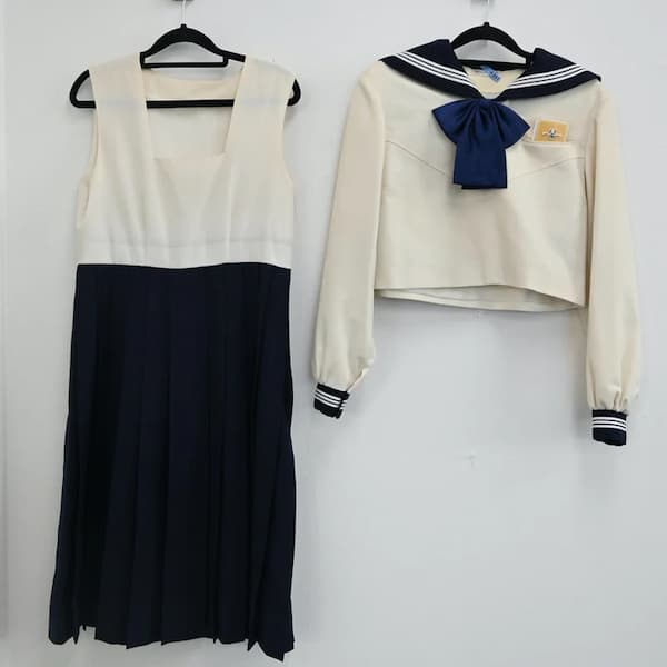 博多女子高校の冬制服