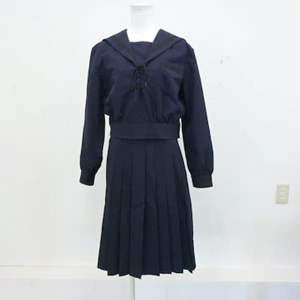 神戸山手女子高校の制服